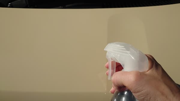 スーパーウォーターを吹きかける